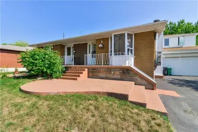 1210 Verhoeven Court, Mississauga, ON L5C 1N4