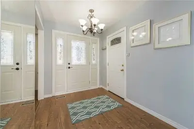 2693 Kingsberry Crescent, Mississauga, ON L5B 2K6