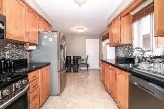7110 Dalewood Drive, Mississauga, ON L4T 4G7