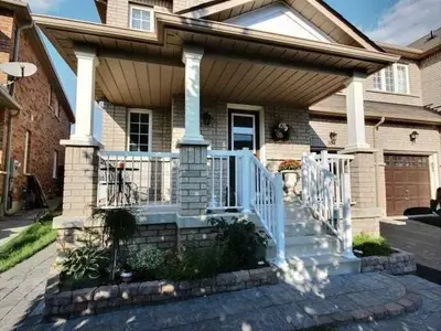 304 Fasken Court, Milton, ON L9T 6S9