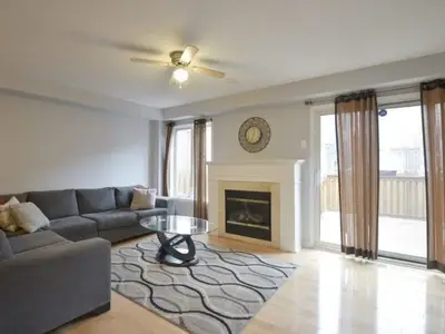 1133 Hickory Hollow Glen, Mississauga, ON L5W 1J4