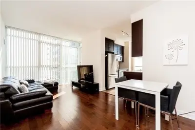 4070 Confederation Parkway 3604, Mississauga, ON L5B 0E9