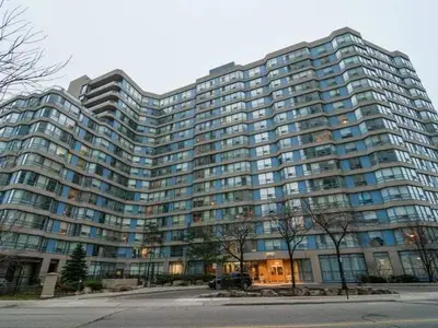 250 Webb Drive 319, Mississauga, ON L5B 3Z4