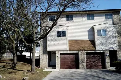 2340 Bromsgrove Road 45, Mississauga, ON L5J 4A2