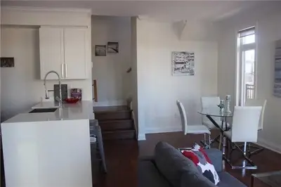 4080 Parkside Village Drive 6, Mississauga, ON L5B 0K2