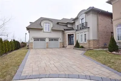 3496 Rebecca Street, Oakville, ON L6L 6X9