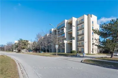 1300 Marlborough Court 124, Oakville, On L6h 2s2