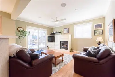 1253 Shamir Crescent, Mississauga, ON L5C 1L2