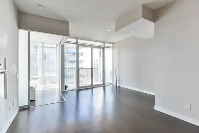 90 Park Lawn Road 2803, Toronto W06, ON M8Y 0B6