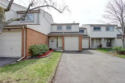 3339 Council Ring Road 20, Mississauga, ON L5L 2A9