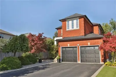 2163 Westmount Drive, Oakville, ON L6M 3N8