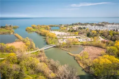 2200 Lake Shore Boulevard 2202, Toronto W06, ON M8V 1A4