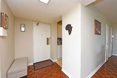 20 Speers Road 1005, Oakville, ON L6K 3R5