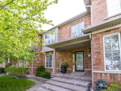 5848 Tenth Line W, Mississauga, ON L5M 6S5