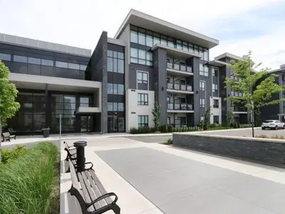 3170 Erin Mills Parkway 208, Mississauga, ON L5L 1W8