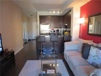 570 Lolita Gardens 217, Mississauga, ON L5A 0A1