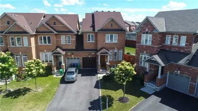 5522 Waterwind Crescent, Mississauga, ON L5M 0G4
