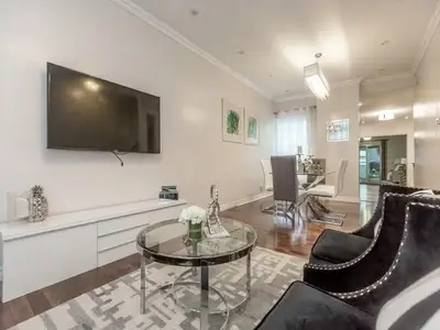 74 Westomoreland Avenue, Toronto W02, ON M6H 2Z7