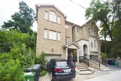 1450 Davenport Road, Toronto W03, ON M6H 2H8