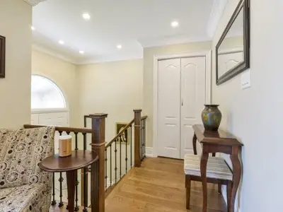 2645 Pollard Court, Mississauga, ON L5C 3J1