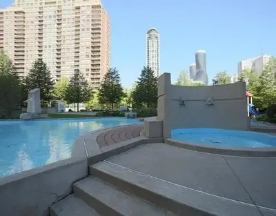 1 Elm Drive W 1809, Mississauga, ON L5B 4M1