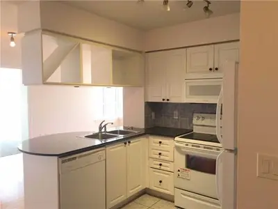 4080 Living Arts Drive 1411, Mississauga, ON L5B 4M8