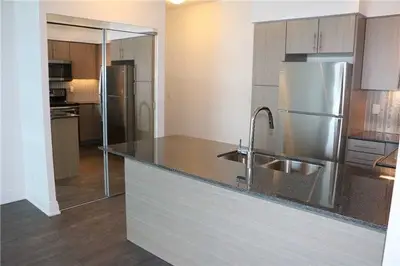 55 Speers Road 1001, Oakville, ON L6K 3V5