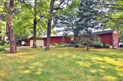 3352 Lakeshore Road W, Oakville, On L6l 6s6