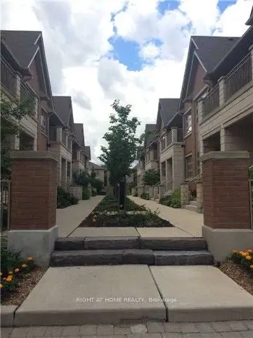 2460 Prince Michael Drive 48, Oakville, On L6h 0g8