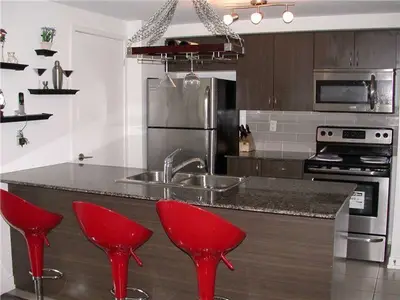 812 Lansdowne Avenue 1117, Toronto W02, ON M6H 4K5