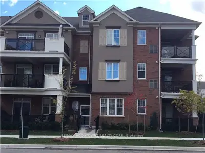 272 Georgian Drive 203, Oakville, On L6h 0k4