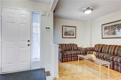 2872 Westbury Court, Mississauga, ON L5M 6B3