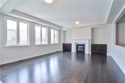3652 Banff Court, Mississauga, ON L5N 6Z6