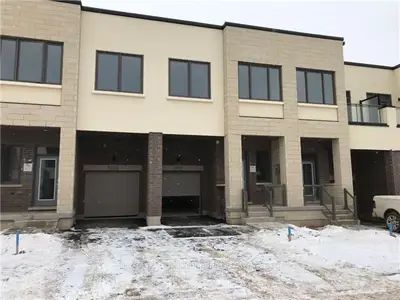225 Fowley Drive, Oakville, On L6h 0p4