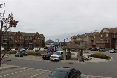 5605 Oscar Peterson Boulevard 9, Mississauga, ON L5M 0T2
