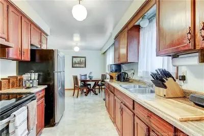 712 Vermouth Avenue, Mississauga, ON L5A 3T3