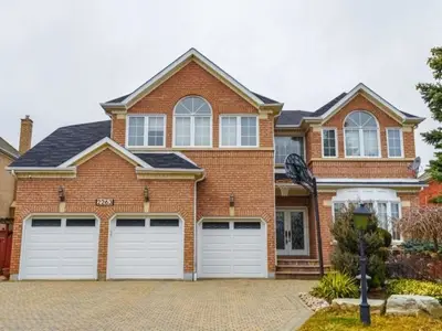 2263 Erin Centre Boulevard, Mississauga, ON L5M 3G4