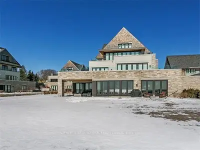 10 Maple Grove Drive 22, Oakville, On L6j 1m1