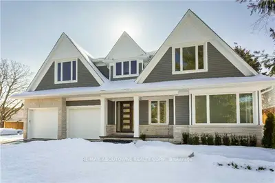 112 Ulster Drive, Oakville, On L6l 3p2