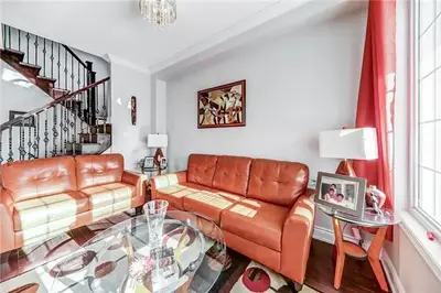 760 Millworks Crescent, Mississauga, On L5v 0b9