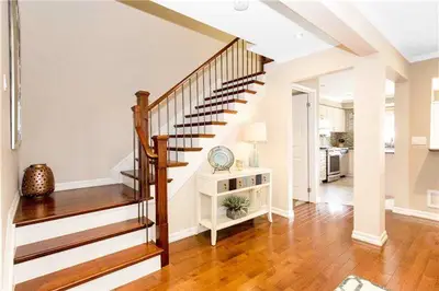 5122 Des Jardines Drive, Burlington, ON L7L 6K7