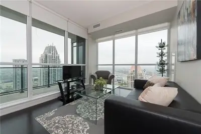 4070 Confederation Parkway 3409, Mississauga, ON L5B 0E9