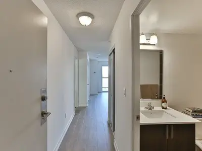 1420 Dupont Street 1305, Toronto W02, ON M6H 4J8
