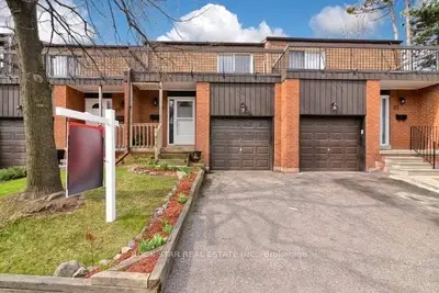 750 Burnhamthorpe Road E #28, Mississauga, ON L4Y 2X3