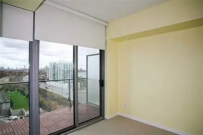 103 The Queensway Avenue 1402, Toronto W01, ON M6S 5B3