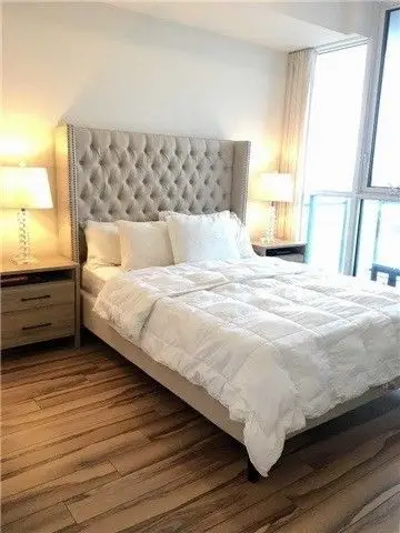 55 Eglinton Avenue W 1105, Mississauga, ON L5R 3P5
