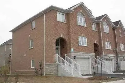 5647 Retreat Street, Mississauga, ON L5R 0B3