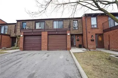 3395 Cliff Road N 28, Mississauga, ON L5A 3M7