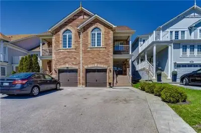 6934 Haines Artist Way, Mississauga, ON L5W 1B6