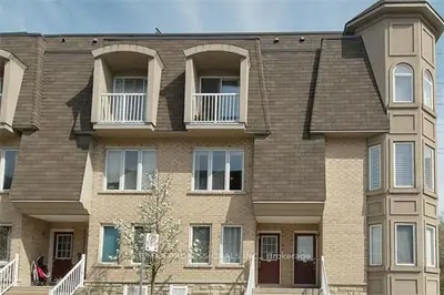 Condo Townhouse in Toronto